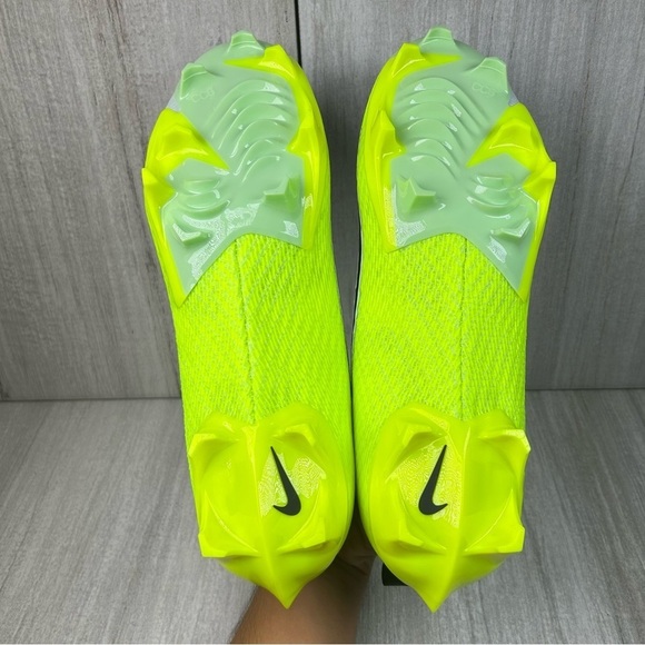 NEW Nike Vapor Edge 360 2 Volt Football Cleat Sneaker da5455-004 Men’s Size 9 10 main image 5